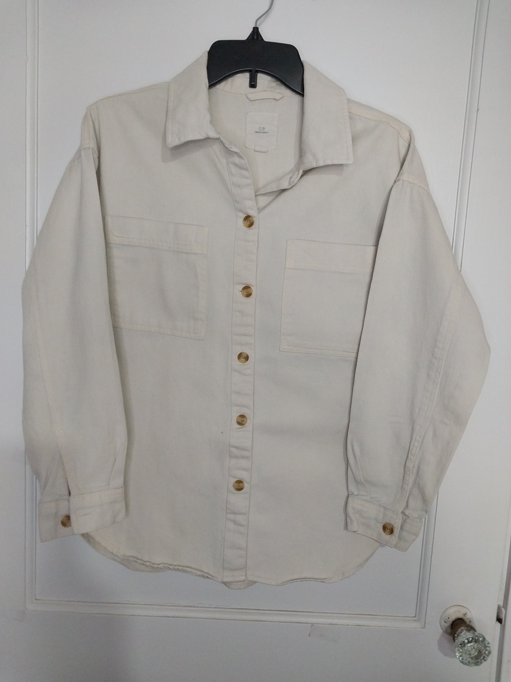 Thread & Supply Women's Cream Long Sleeve Button-Front Shirt Collegiate. Cotton